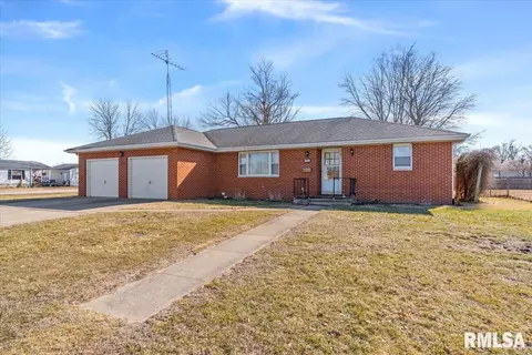Other - 150 E Union St, Virden, IL 62690 photo 3 of 6