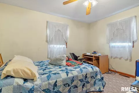Bedroom - 150 E Union St, Virden, IL 62690 photo 4 of 5