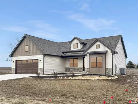 625 W North St, Mount Sterling, IL 62353