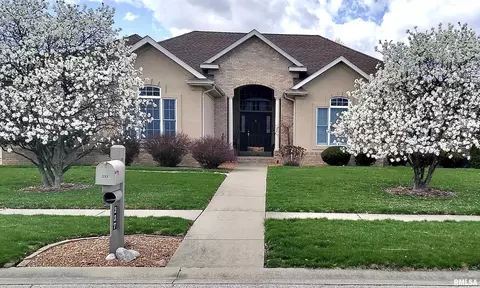 Exterior - 237 Manor Hill Dr, Chatham, IL 62629 photo 2 of 10