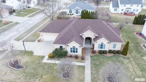 View/Area - 237 Manor Hill Dr, Chatham, IL 62629 photo 4 of 5