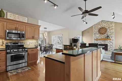 Kitchen - 237 Manor Hill Dr, Chatham, IL 62629 photo 1 of 7