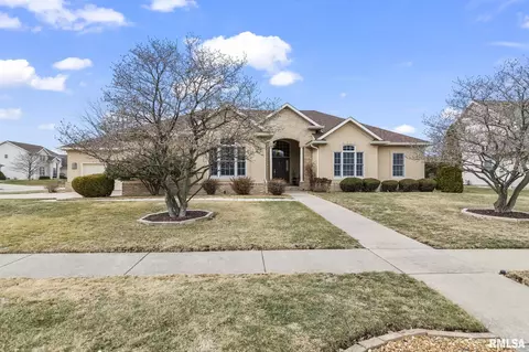 237 Manor Hill Dr, Chatham, IL 62629