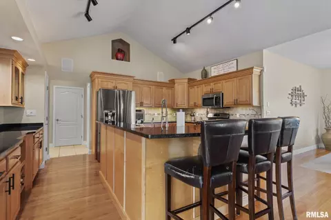 Kitchen - 237 Manor Hill Dr, Chatham, IL 62629 photo 7 of 7