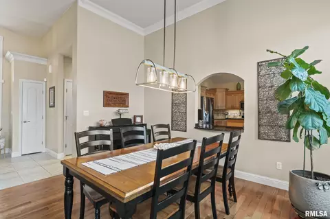 Dining - 237 Manor Hill Dr, Chatham, IL 62629 photo 5 of 5