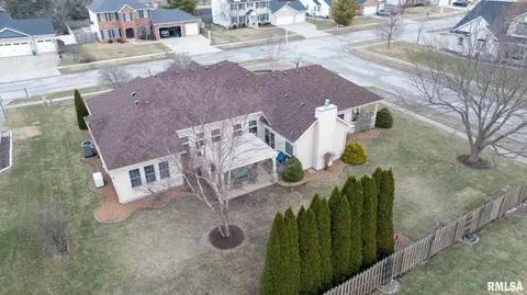 View/Area - 237 Manor Hill Dr, Chatham, IL 62629 photo 3 of 5