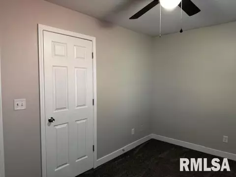 Bedroom - 1917 E Kys, Springfield, IL 62702 photo 3 of 5