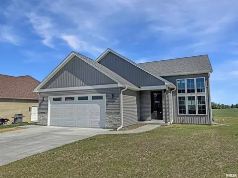 603 W North St, Mount Sterling, IL 62353