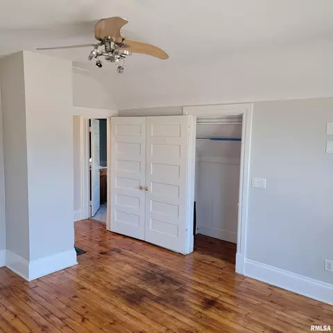 Bedroom - 1411 S 5th St, Springfield, IL 62703 photo 3 of 6