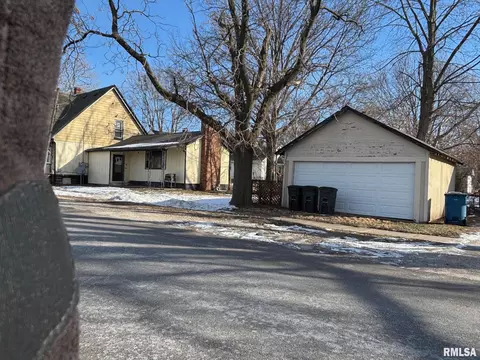 430 W Elliott Ave, Springfield, IL 62702 photo 4