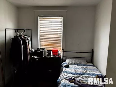 430 W Elliott Ave, Springfield, IL 62702 photo 8