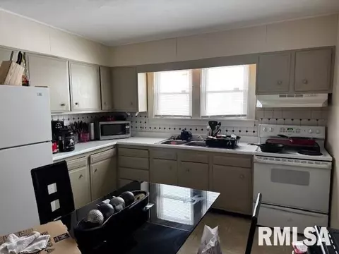 430 W Elliott Ave, Springfield, IL 62702 photo 15