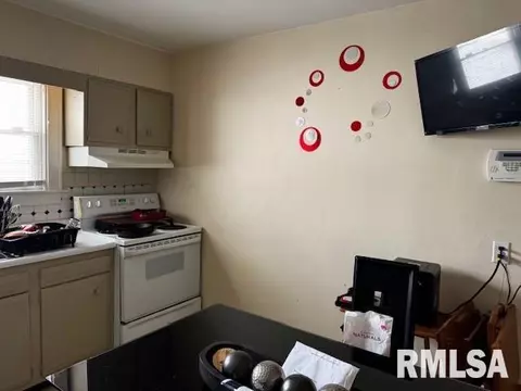 430 W Elliott Ave, Springfield, IL 62702 photo 16