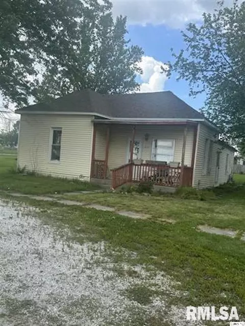 211 W Main Cross St, Timewell, IL 62375