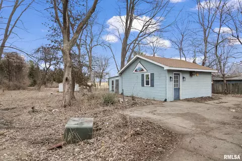 Exterior - 111 W Wilcox St, Springfield, IL 62707 photo 3 of 5