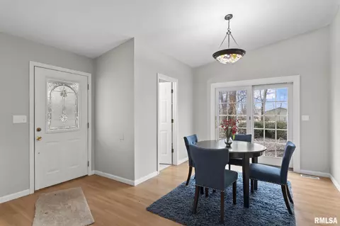 Entry Way - 111 W Wilcox St, Springfield, IL 62707 photo 1 of 2