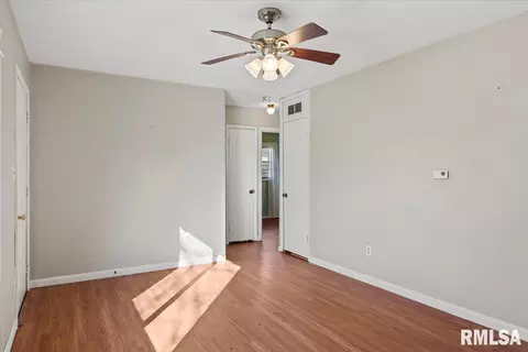 47 Lilac Ln, Springfield, IL 62702 photo 5