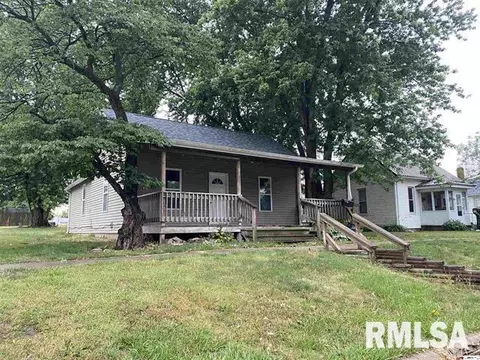 302 W Washington St, Mount Sterling, IL 62353
