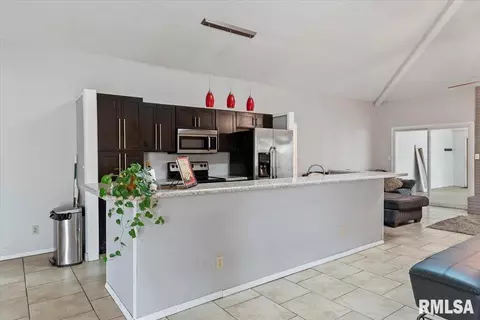 Kitchen - 136 Pinehurst Dr, Springfield, IL 62704 photo 1 of 1