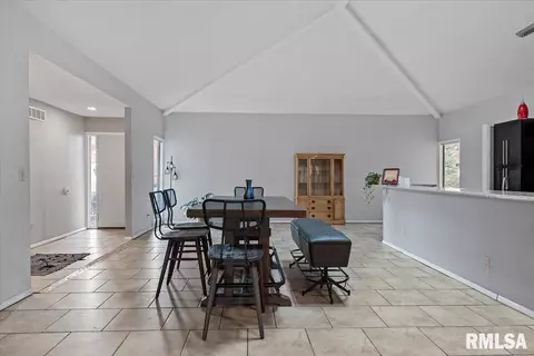 Entry Way - 136 Pinehurst Dr, Springfield, IL 62704 photo 1 of 7