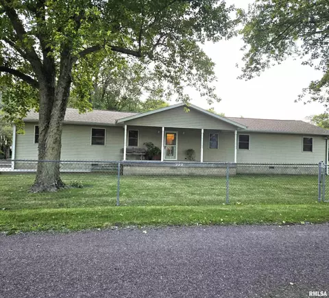 222 W Madison, Divernon, IL 62530