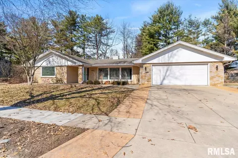 2031 Briarcliff Dr, Springfield, IL 62704 photo 2