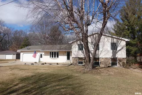131 Northland Acres St, Wataga, IL 61488