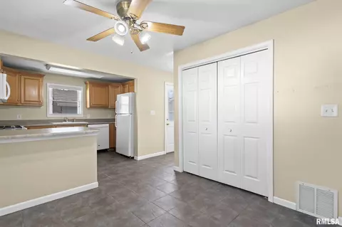 3300 S 4th St, Springfield, IL 62703 photo 15