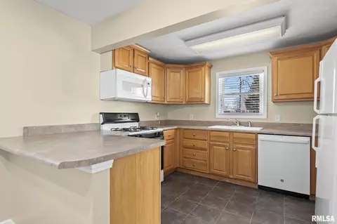3300 S 4th St, Springfield, IL 62703 photo 13