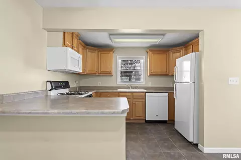3300 S 4th St, Springfield, IL 62703 photo 12