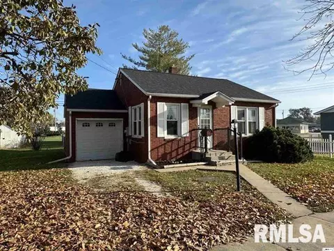 305 E South St, Mount Sterling, IL 62353