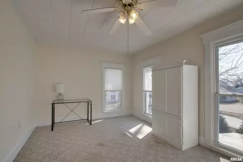 Bedroom - 208 E South St, Mendon, IL 62351 photo 3 of 8