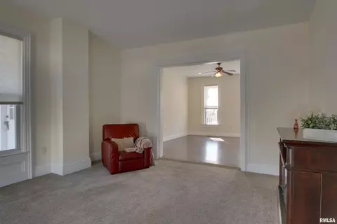 Living - 208 E South St, Mendon, IL 62351 photo 5 of 5