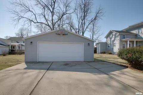 Other - 208 E South St, Mendon, IL 62351 photo 4 of 5
