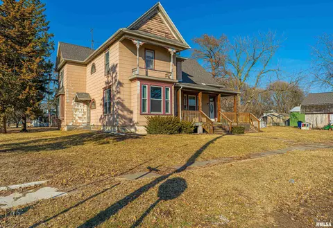 101 E Lincoln St, New Holland, IL 62671