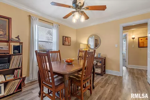 Dining - 2962 Winch Rd, Springfield, IL 62707 photo 2 of 3