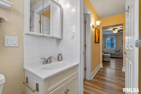 Entry Way - 2962 Winch Rd, Springfield, IL 62707 photo 5 of 6