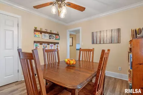Dining - 2962 Winch Rd, Springfield, IL 62707 photo 1 of 3