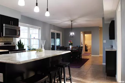 37 Greencastle Cir, Springfield, IL 62712 photo 11
