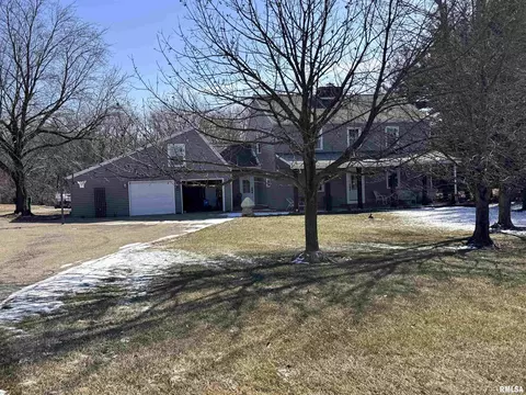 1776 N 2525 E Rd, Moweaqua, IL 62550