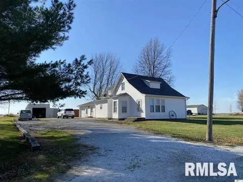 308 W Maple St, Timewell, IL 62375