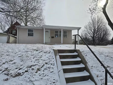 700 N 3rd St, Quincy, IL 62301