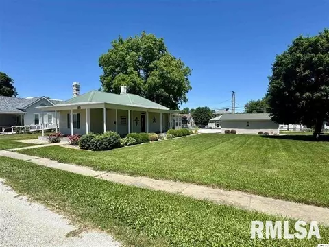 217 W Main St, Mount Sterling, IL 62353