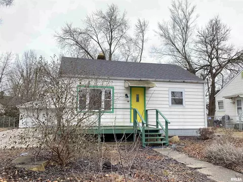 10 Bonnie Ct, Springfield, IL 62704