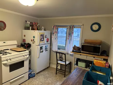 1611 W Monroe, Springfield, IL 62704 photo 9