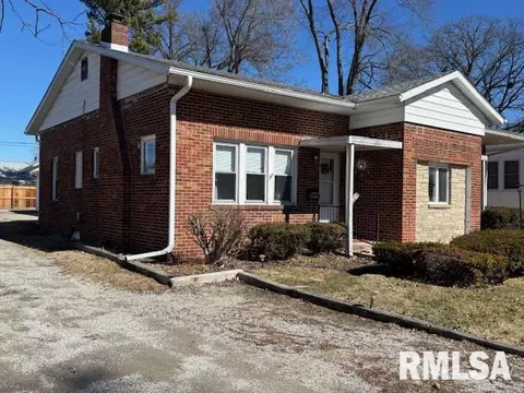 1611 W Monroe, Springfield, IL 62704