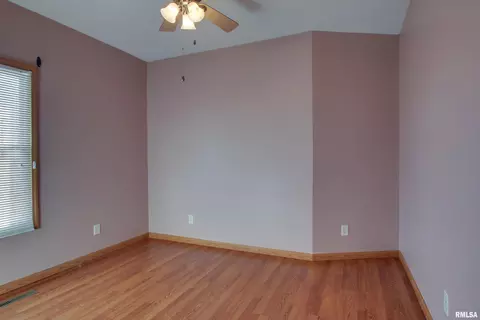 Bedroom - 1911 N 2400 Ave, Camp Point, IL 62320 photo 3 of 4