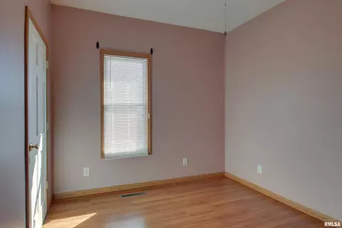 Bedroom - 1911 N 2400 Ave, Camp Point, IL 62320 photo 4 of 4