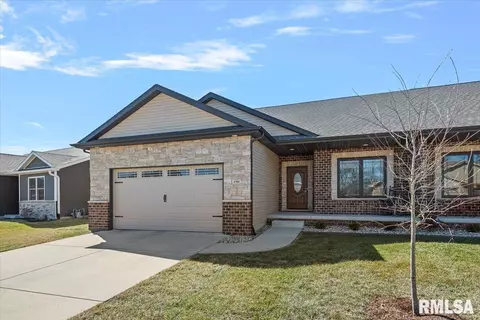 4708 Bellevue Dr, Springfield, IL 62711