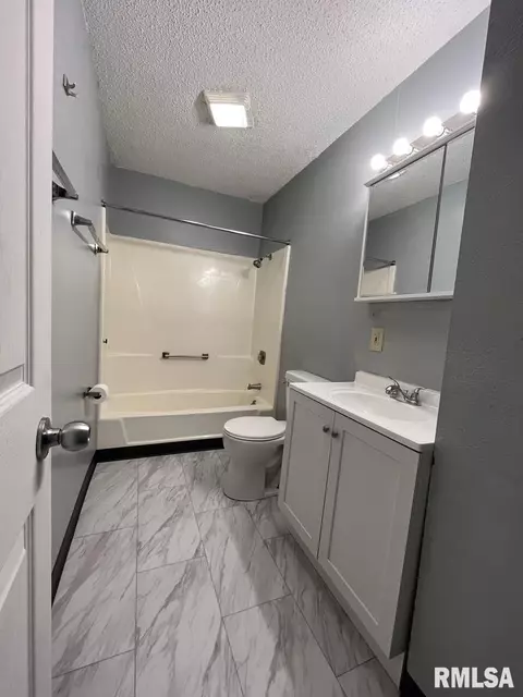 619 S Walnut St, Springfield, IL 62704 photo 9